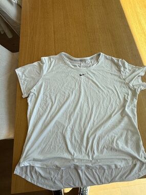 Nike (Women's XL)